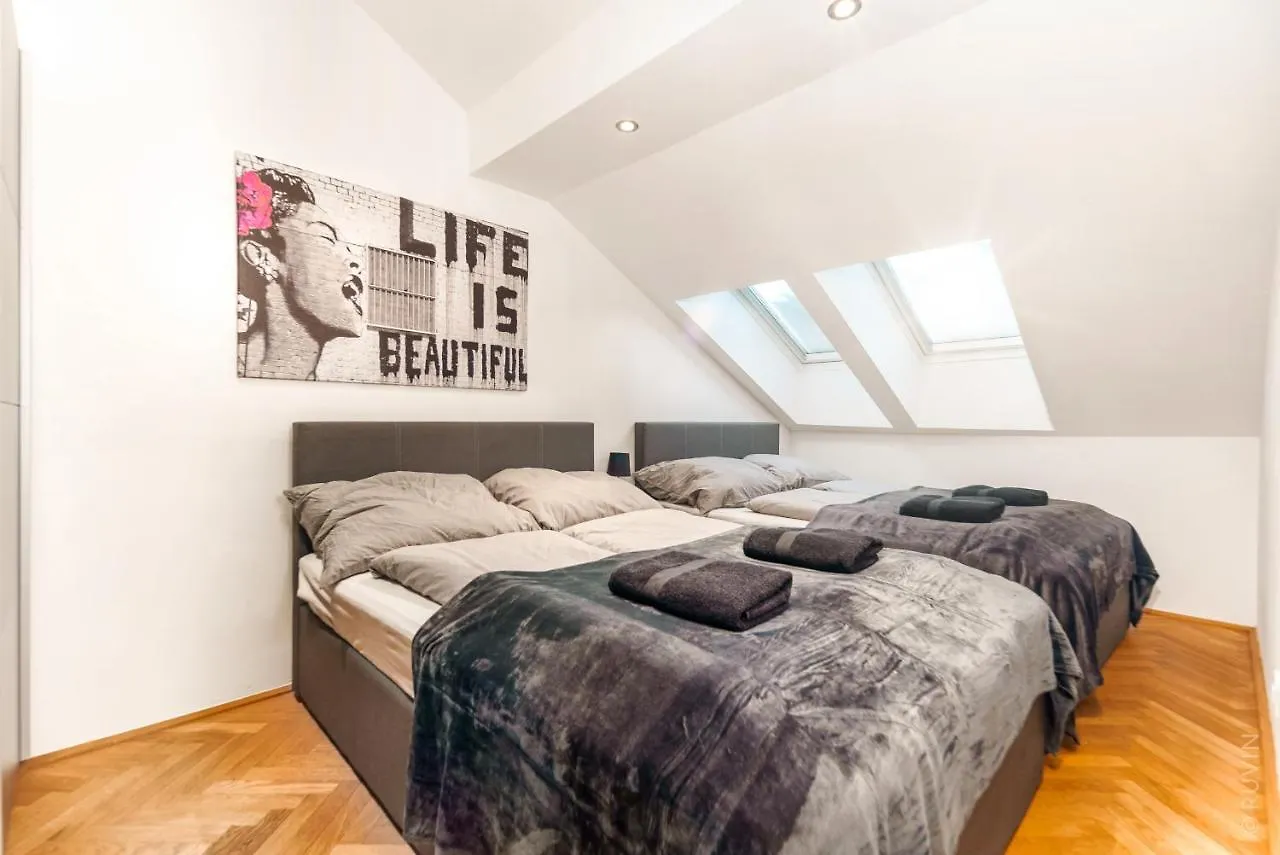 3 Bedroom Penthouse Ideal For Large Groups, 112 비엔나 0*,